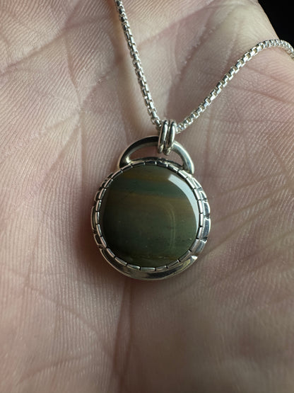 Oregon's Van Deusen Jasper Necklace
